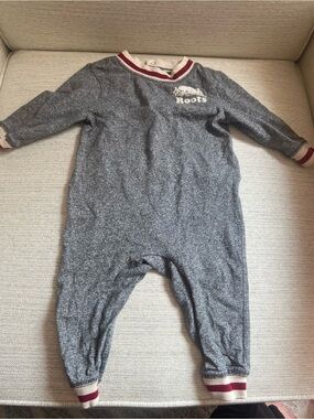 Roots Gray One-Piece Footie with Maroon Trim 6-12m